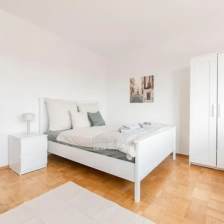 Stilvolles Fuer 4 Pers. ブレーメン