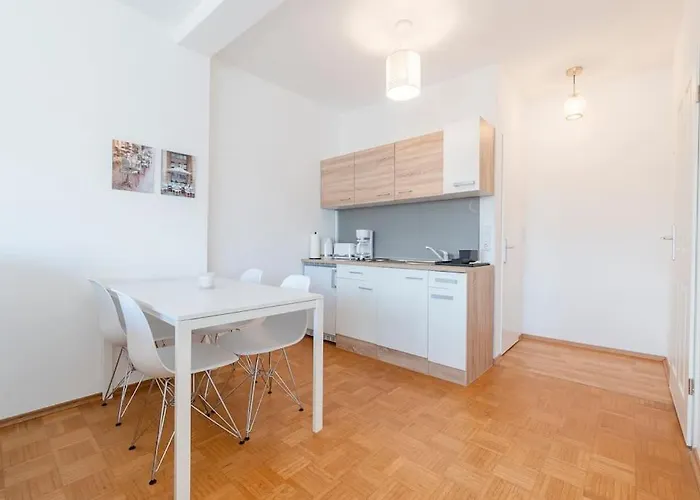 Stilvolles Fuer 4 Pers.